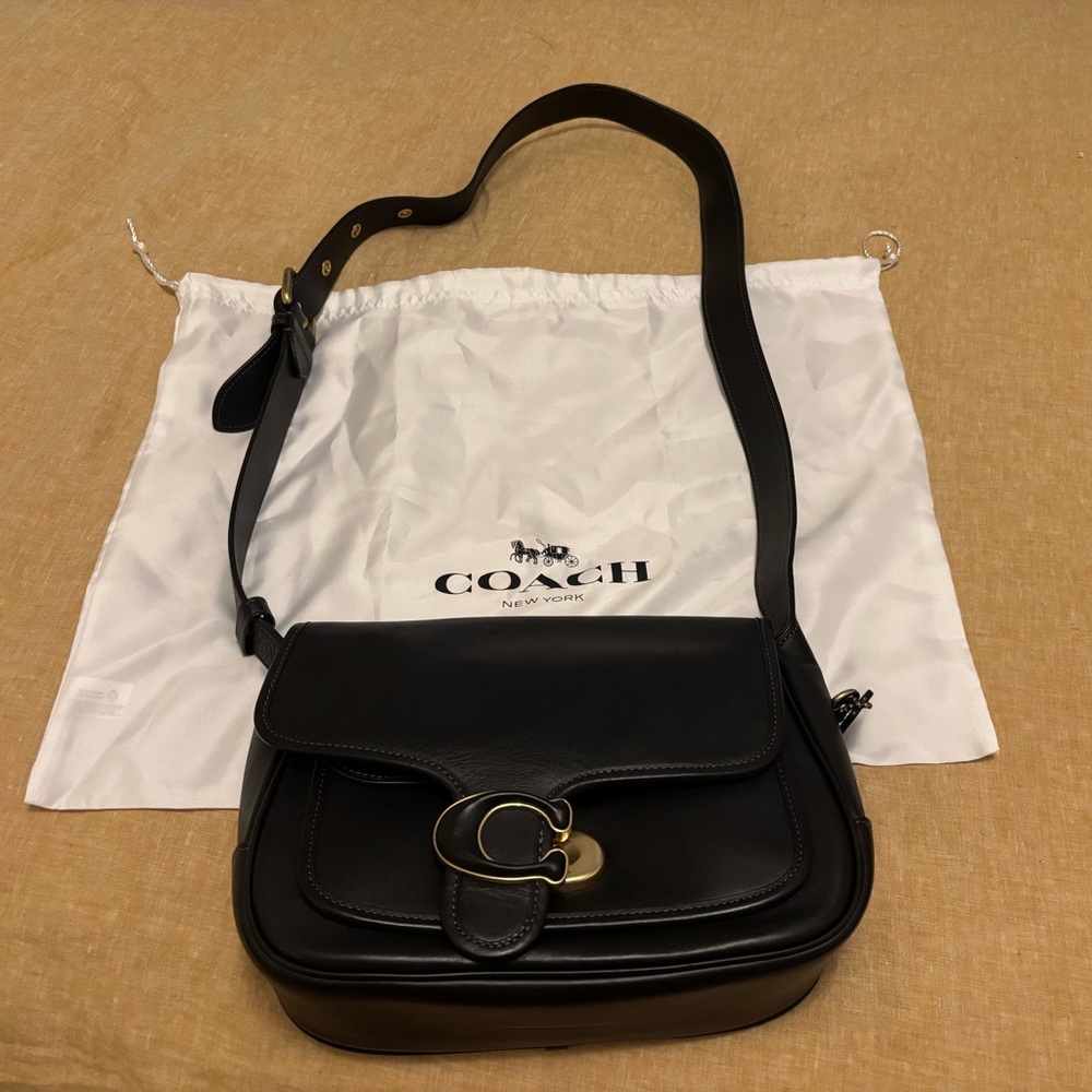 Coach Black Leather Tabby Messenger Crossbody Bag Shoulder Bag.
